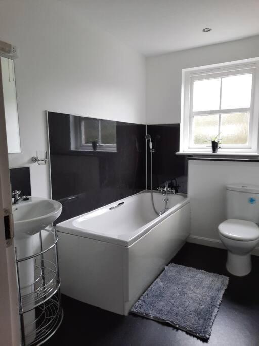 Fir Tree Cottage Blairgowrie and Rattray Екстер'єр фото